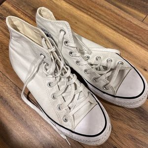 WHITE PLATFORM CONVERSE